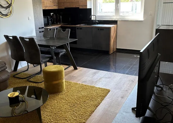 City East Apartment Zagreb With Private Parking