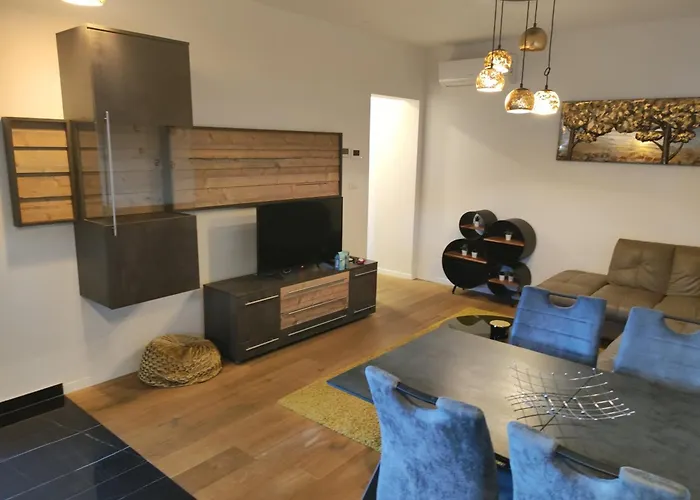 City East Apartment Zagreb With Private Parking